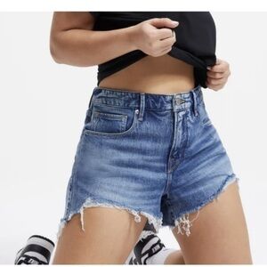 GOOD AMERICAN Good Girlfriend Indigo Denim Shorts Size 4
